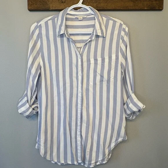 Beach lunch lounge Blue and White Striped Button Down Shirt size Small - Picture 1 of 11